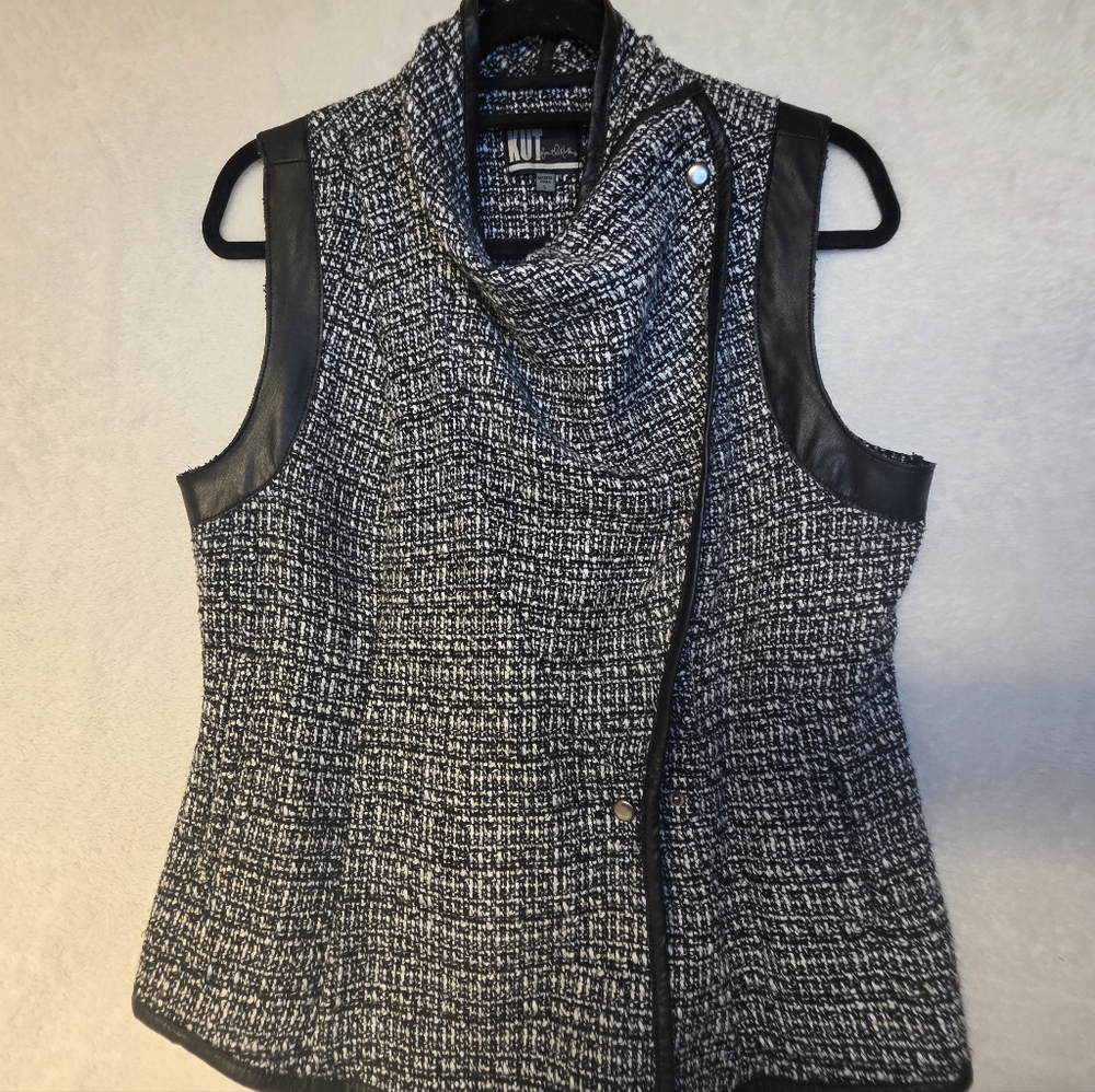 Black & White Tweed Cowl Vest with Faux Leather Trim Kut from the Kloth Size Lar